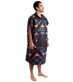 Nomadix Cascades Multi Changing Poncho -Splash Essentials 6935470833832 multi 2a