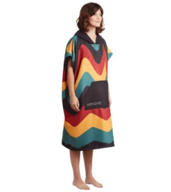 Nomadix Melt Kingston Changing Poncho -Splash Essentials 6935471259816 multi 2a