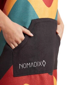 Nomadix Melt Kingston Changing Poncho -Splash Essentials 6935471259816 multi 5a